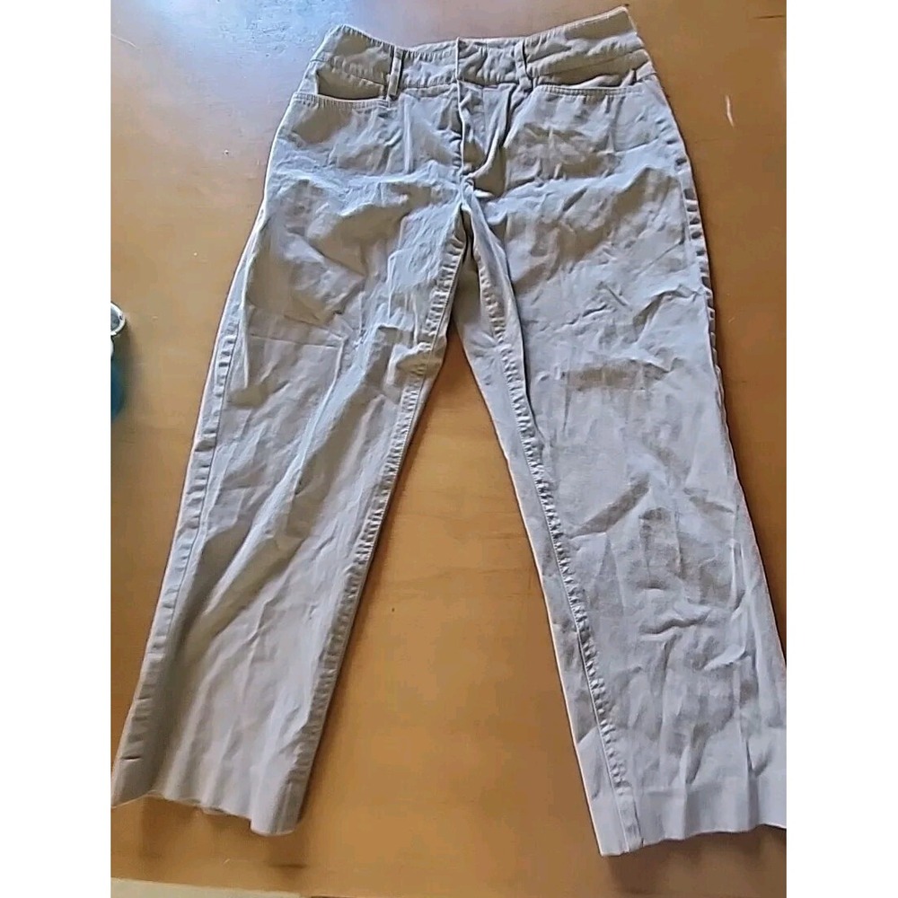 A.K.A Woman Pamela Flat Front Chino Capri Pants Size 6 Khaki
